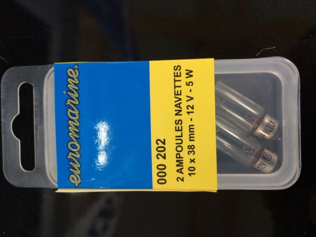 2 ampoules navettes